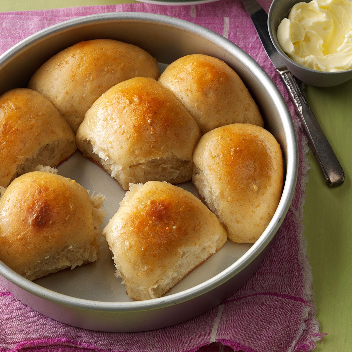 Oatmeal Dinner Rolls Recipe: How to Make It image