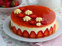 Fraisier cake, the French way to heaven - Recipe Petitchef image