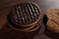 How to make chocolate digestive biscuits at home image