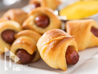 Pull-Apart Pigs in a Blanket - Hy-Vee Recipes and Ideas image