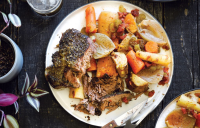 Roast beef dinner - Healthy Food Guide image