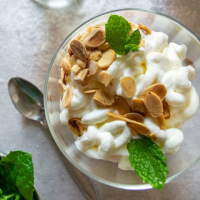 Almond and Rum Whipped Cream [Best Recipe!] | Polonist image