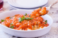 Olive Garden Gnocchi With Spicy Tomato and Wine Sauce ... image