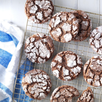 Mexican Crinkle Cookies with a Kick Recipe: How to Make It image