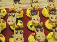 Giraffe Cupcakes | Just A Pinch Recipes image