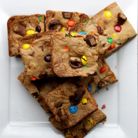 Halloween Candy Cookie Bars Recipe by Tasty image