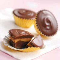 Peanut Butter Chocolate Cups Recipe: How to Make It image