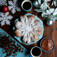 Pull-Apart Puff Pastry Snowflake Recipe by Tasty image