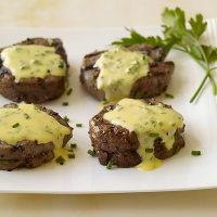 Filet mignon with bearnaise sauce | Healthy Recipes | WW ... image