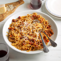 Beef Bolognese with Linguine Recipe: How to Make It image