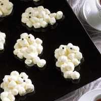 Marshmallow Ghosts Recipe: How to Make It image