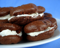 Cream-Filled Chocolate Cookies (Like Oreo Cakesters ... image