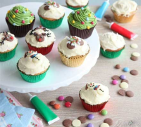 Christmas cupcakes recipe | BBC Good Food image