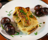 Seared Foie Gras With Caramelized Figs | Umami image