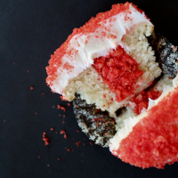 Sprinkles Flamin’ Hot Cheetos Cupcakes Are Actually VERY ... image