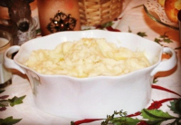 Low Sodium Roasted Garlic Mashed Potatoes - Hacking Salt image