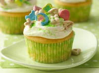 Lucky Charms® Cupcakes Recipe - BettyCrocker.com image