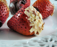 Linda's Cheesecake-Stuffed Strawberries Recipe - Food.com image