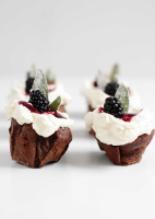 Flourless Chocolate Blackberry Cupcakes | Driscoll's image
