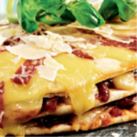 Pizza triple-decker sandwich - Food24 image