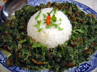 Saag Khumb (Spinach and Mushrooms) Recipe - Indian.Food.com image