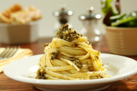 Barilla® Linguine with Pesto Sauce | Barilla image
