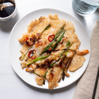 Haemul pajeon (Korean seafood pancake) | Recipes | WW USA image