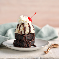 Hot Fudge Brownie Sundaes | Ready Set Eat image