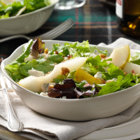 Gorgonzola-Pear Mesclun Salad Recipe: How to Make It image