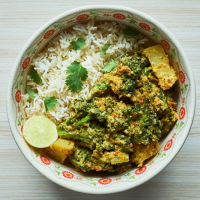 Broccoli Curry | AMAZINGLY EASY 20 Minutes Vegan Curry image