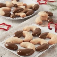 Vanilla Crescents with Nutella® hazelnut spread Recipe ... image