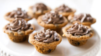 Chocolate Chip Cookie Cups with Chocolate Cream Recipe ... image
