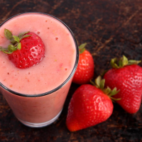 Strawberry Weight Gain Shake > Nutrition > Yale Medicine image