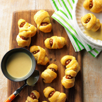 Hot Dog Mummies with Honey Mustard Dip Recipe: How to Make It image