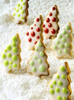 Iced Christmas Tree Cookies recipe | Eat Smarter USA image