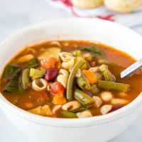 Olive Garden Minestrone Soup Recipe - Food Fanatic image