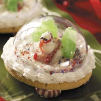 Homemade Snow Globes Recipe: How to Make It image