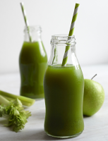 How to make The Sirtfood Diet's green juice | food ... image