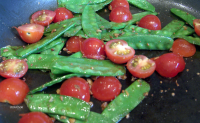 Sugar Snap Peas with Tomatoes and Garlic Recipe - Food.com image