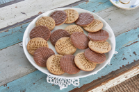Recipe: Milk Chocolate Digestive Cookies | CBC Life image