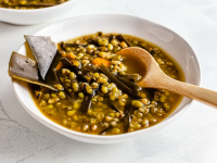 Chinese Mung Bean Soup (green bean soup) | Foodaciously image