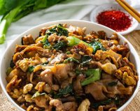 Pad See Ew (Thai Stir-Fried Wide Rice Noodles) Recipe ... image