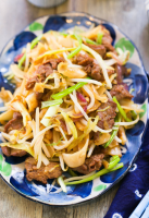Dry Fried Beef Ho Fun Recipe (Beef Chow Fun) image