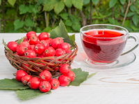 6 Amazing Benefits of Hawthorn Berry Tea | Organic Facts image