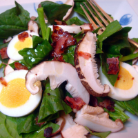 SPINACH SALAD WITH BACON AND MUSHROOMS RECIPES