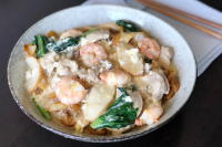 Cantonese Fried Flat Noodles in Egg Gravy (Wa Tan Hor ... image