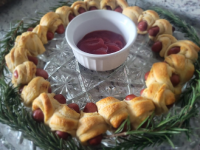Pigs in a Blanket Christmas Wreath Recipe | Allrecipes image