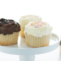 One Dozen Gluten Free Vanilla Cupcakes Recipe - Food Fanatic image