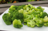 Simple Steamed Broccoli Recipe - Food.com image