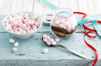 How to make hot chocolate gift jars | Tesco Real Food image
